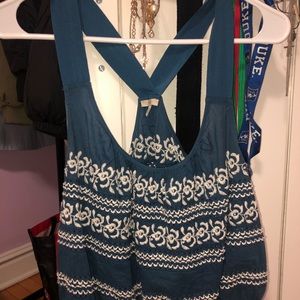 cropped navy tank with design